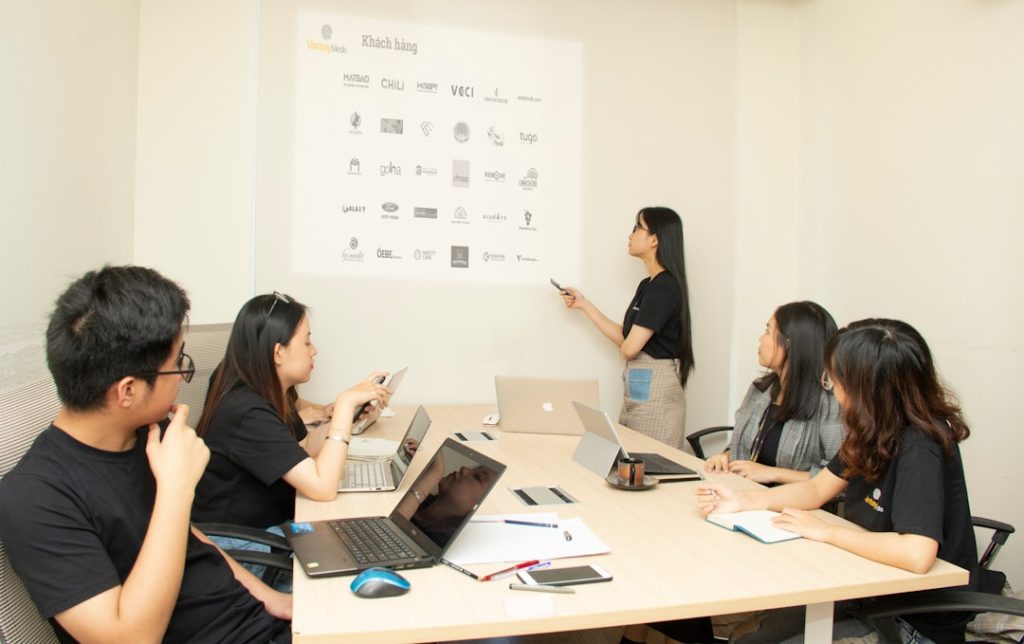 How to Map Ecommerce Job Titles to Business Functions: Complete Category Guide